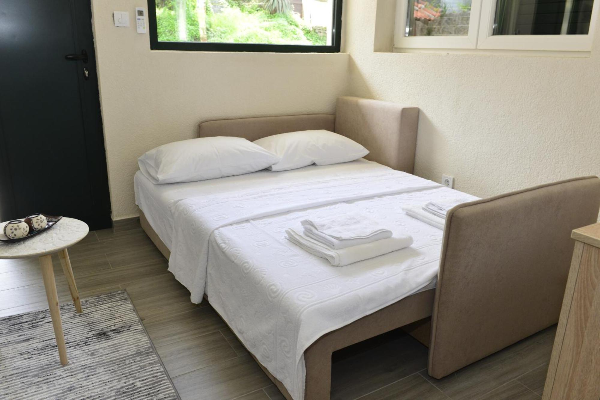 Villa Andrea Apartments With Parking Kotor Room photo