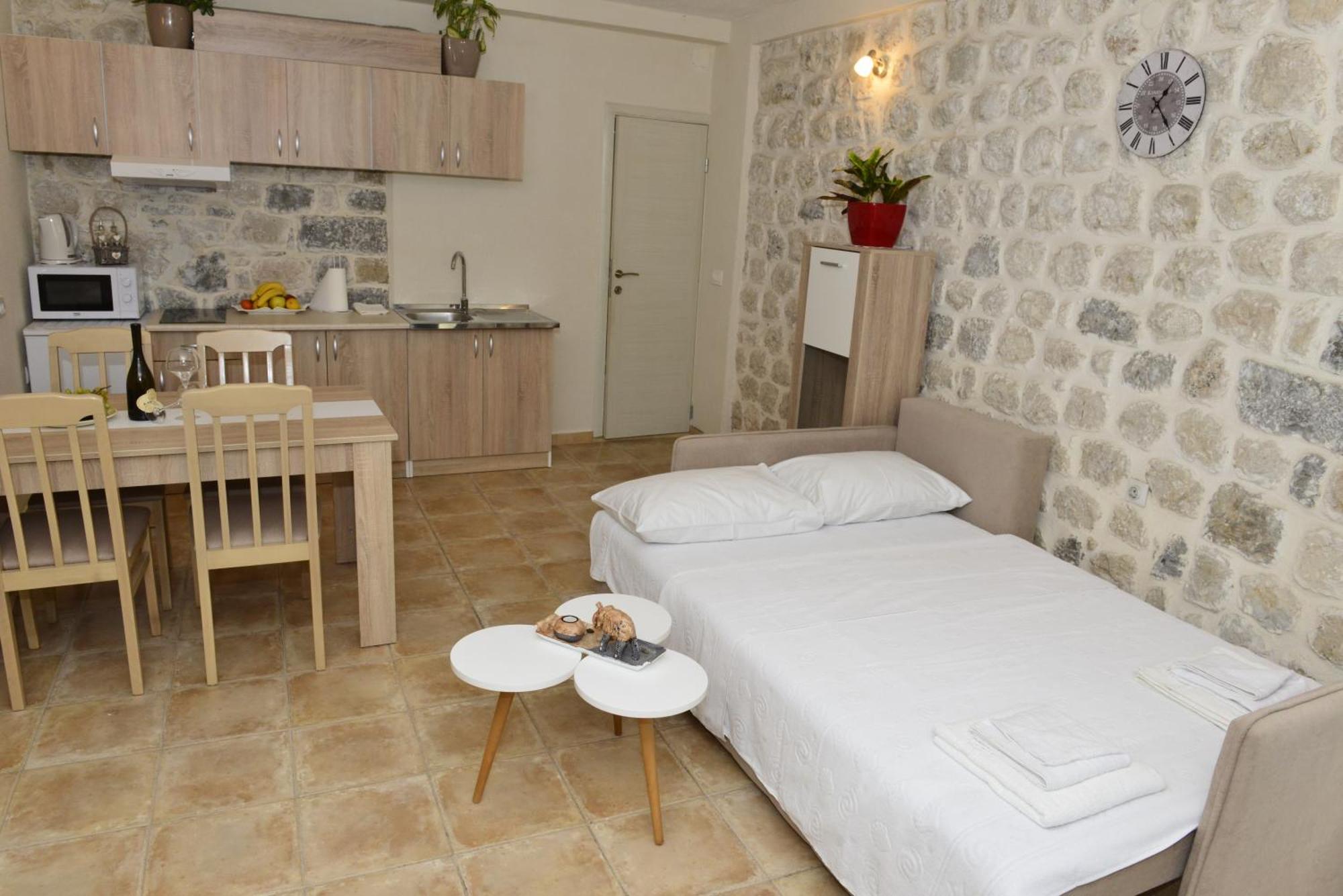 Villa Andrea Apartments With Parking Kotor Room photo