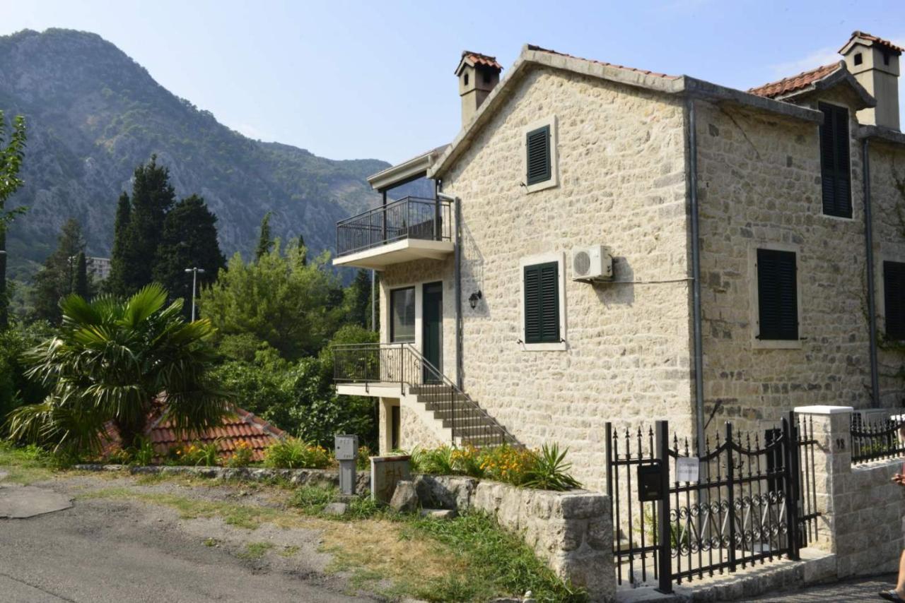 Villa Andrea Apartments With Parking Kotor Exterior photo